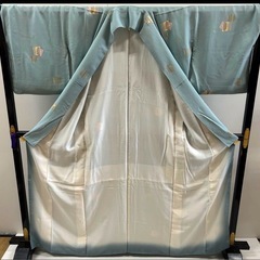 友禅 飛び柄 小紋着物 正絹 広衿 袷 三松シルクケアの画像