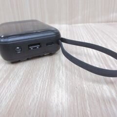 ( M-697 )N13  22000mAh モバイルバッテリー 4本ケーブル内蔵 ブラック 黒 中古 動作確認済みの画像