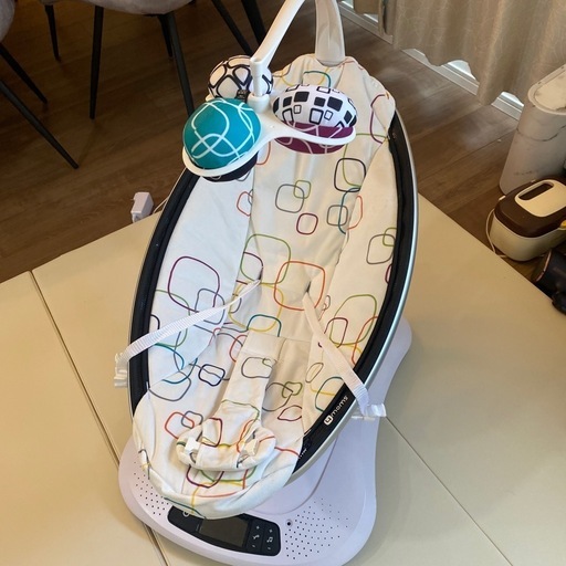 ママルー 電動バウンサー 4moms 4.0 シート2色付き