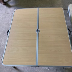 アウトドア折り畳みテーブル&パラソルスタンドセット1 の画像