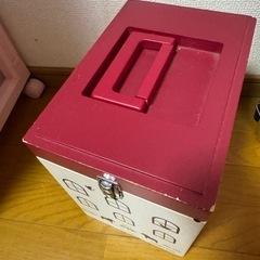 収納ボックスの画像