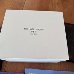 (大至急)BTS関連DVD.Blu-ray.アミボム2個.アーティストメイドグッズ
の画像