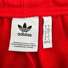 adidasハーフパンツの画像