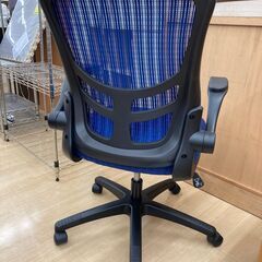 【リユースのサカイ野々市店】椅子　ブルー ※クリーニング済みの画像