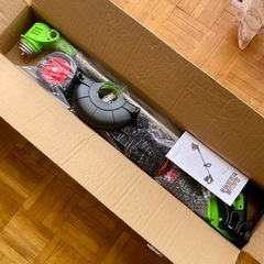 【新品】充電式 草刈り機 芝刈り機 21V 4000mAh 高出力　多替刃付きの画像