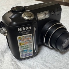 【中古品・美品】★ Nikon COOLPIX 4300 ニコン　デジタルカメラ クールピクス　４３００の画像