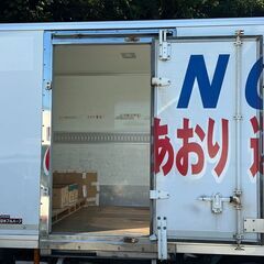 2.8坪、外寸長さ466cm、保冷コンテナ、鍵／横ドア付き ●バイクガレージ.ワークスペース.離れ.農機具防災備蓄倉庫.作業場.キャップ場●福岡の画像