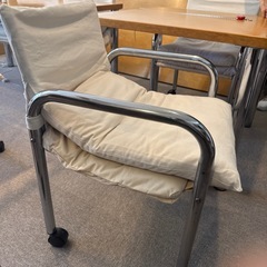 コーヒーテーブルセット椅子2脚80x80cmさしあげます。の画像