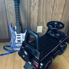 子供おもちゃ乗用玩具 足蹴りベンツ、おもちゃギターの画像