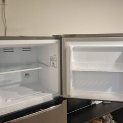 Hisense HR-B2302 2-Door Refrigeratorの画像