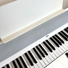 電子ピアノの画像