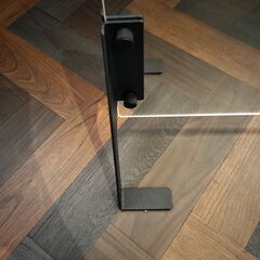 アクリル板（約118.5cm✕約58cm）２枚、スタンドライト１台、引き取っていただける方の画像