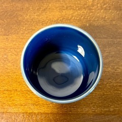 戸栗美術館の藍色湯呑みの画像