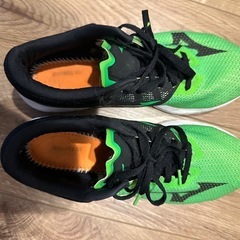 ランニングシューズ　サイズ不明の画像