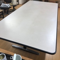 【あげます】大型　ダイニングテーブルの画像