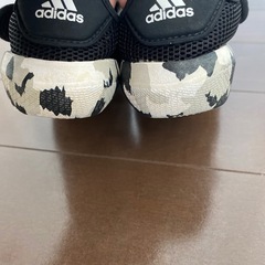 ベビー　　キッズ　adidas サンダル　JP14　の画像