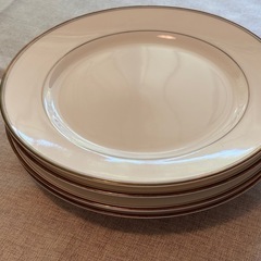 ◆ALEXIS✳︎大皿4枚セット◆金縁×ホワイト　カフェ　平皿の画像