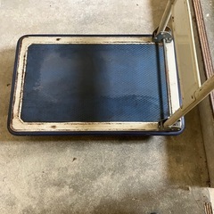 受け取り者決まりました。　荷物乗せる台車の画像