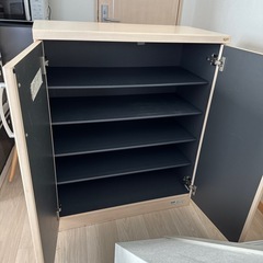 収納棚の画像