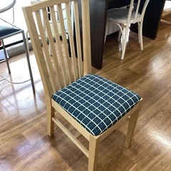 ダイニングチェアー〈2脚セット〉　（町田市再生家具）
251237の画像