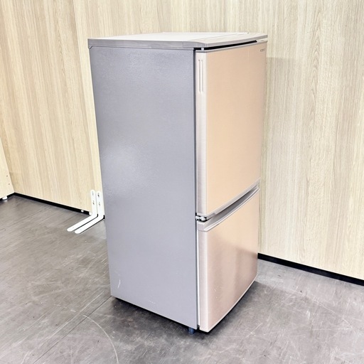 A1398?激安‼️2019年製美品シャープ2ドア冷蔵庫SJ-D14E-N 137L?