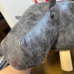 カバの椅子グレーの画像
