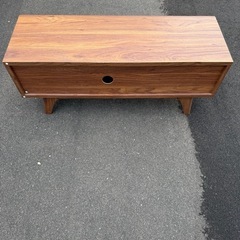 木製テレビボードの画像