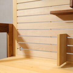 ヒノキ、杉無垢家具の専門メーカーhinoki craft(ヒノキクラフト)のSORAデスク。棚や仕切りを高さや幅を自由に組み替えが可能でお子様の学習机にピッタリ。ナチュラルで優しい手触りです🎵の画像