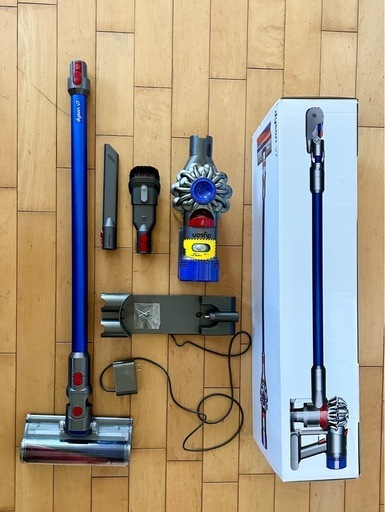 お取引中です。ダイソンステック掃除機 V7 コードレス