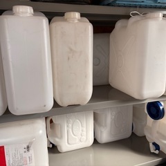 ポリタンク 20L 白 各種 の画像