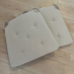 椅子 クッションの画像
