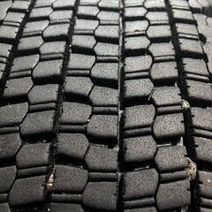 札幌発 引取OK BS W900 225/80R17.5 123/122L 17.5インチ トラックタイヤ スタッドレス 6本 21年製 バリ溝 4t ファイター等　(KTT613)クレジットカード QRコード決済可能の画像