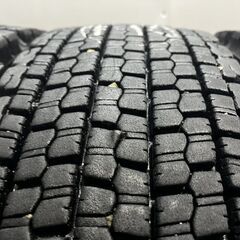 札幌発 引取OK BS W900 225/80R17.5 123/122L 17.5インチ トラックタイヤ スタッドレス 6本 21年製 バリ溝 4t ファイター等　(KTT613)クレジットカード QRコード決済可能の画像