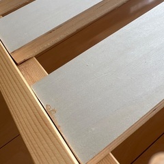 分解可能なベッドフレームの画像