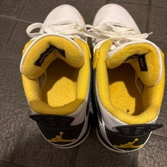 Nike Women's AirJordan4Retro VividSulfur27.5の画像