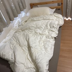 ベッドフレームの画像