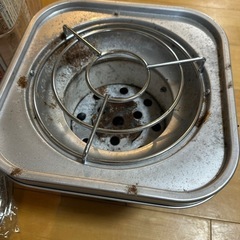 キャンプ用品　バーベキューコンロの画像