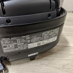 東芝　真空IH炊飯器 5.5合炊き　RC-10VRT 
2022年製の画像