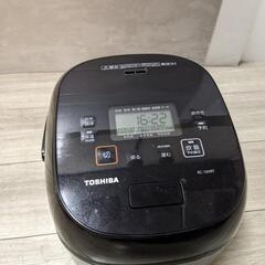 東芝　真空IH炊飯器 5.5合炊き　RC-10VRT 
2022年製の画像