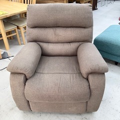②【超美品‼️】定価54,890円♪ ニトリ 1人用電動リクライニングソファ 1人掛け 布製モカ♪の画像