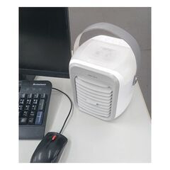 ミスト涼感：扇風機ではなくて冷風扇です Ｊｅｎｉｘ（ジェニックス）　ＵＳＢ充電式　パーソナルミスト冷風扇　ＫＷＴ－Ｆ２６ミニエアコン冷房クーラーの画像