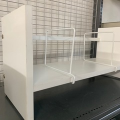 ブックスタンド　シェルフ　本立て　本棚　インテリア　家具の画像