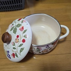 急募！7/28まで花柄鍋の画像