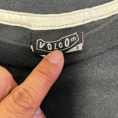 【非売品Tシャツあり！】volcom Tシャツ2枚　ノーブランドパンツ　1枚の画像