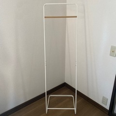 ハンガーラック ホワイトの画像