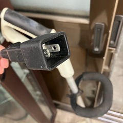 O2507-629 電動草刈機 ENs-0011A 年式表記無し 通電確認済み ※カバー付き電源プラグ 中古の画像