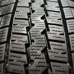 DUNLOP WINTER MAXX SV01 195/80R15 107/105L LT 15インチ スタッドレス 4本 22年製 バリ溝 ハイエース キャラバン等　(KTC321)クレジットカード QRコード決済可能の画像