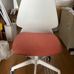 オフィスデスク&チェアの画像
