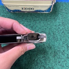 ジッポー社　創業60周年記念品　ピューター製エンブレム付きライターの画像