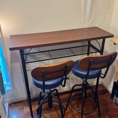 カウンターテーブル&チェアの画像